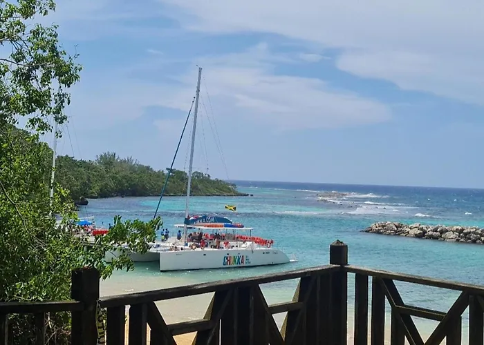 3-bed Sea View House In Priory St Ann Ocho Rios