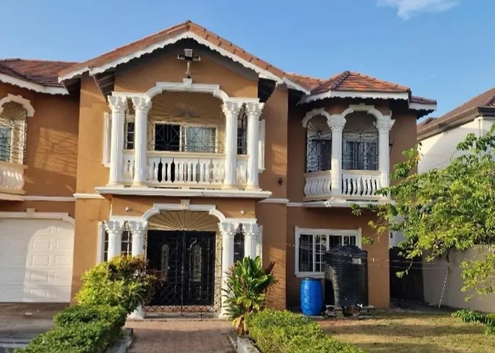 3-bed Sea View House In Priory St Ann Holiday home Ocho Rios