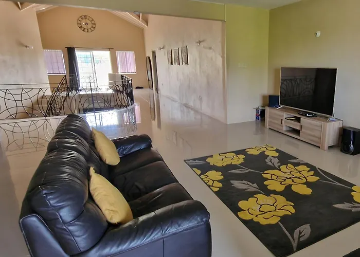 Holiday home 3-bed Sea View House In Priory St Ann
